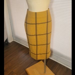 Sz M gold Ann Taylor skirt (part of a set)